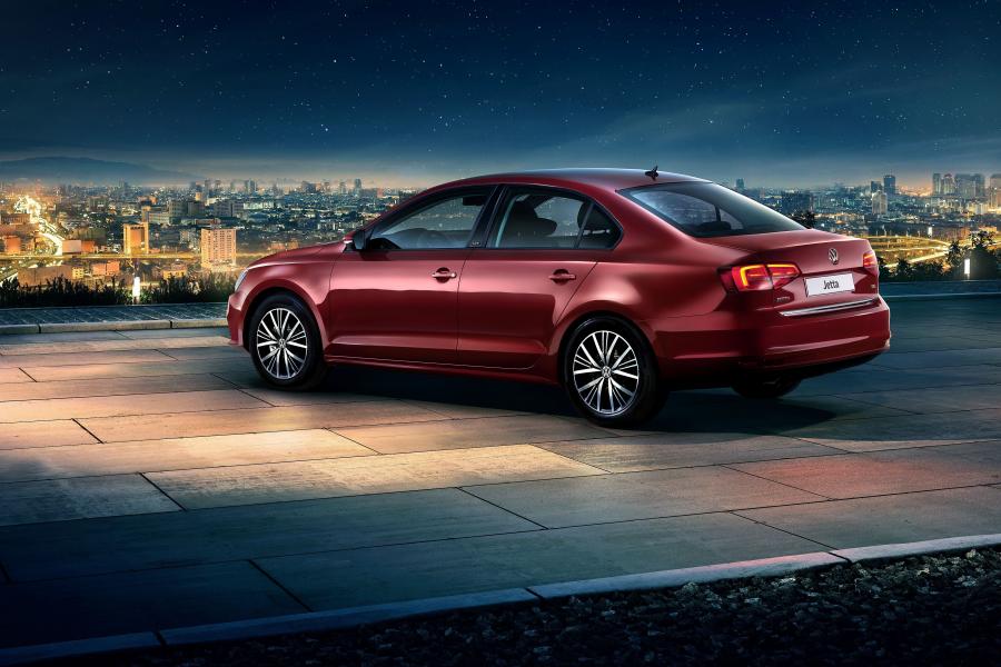  Volkswagen Jetta Allstar 2016 года  (фото 2 из 3)